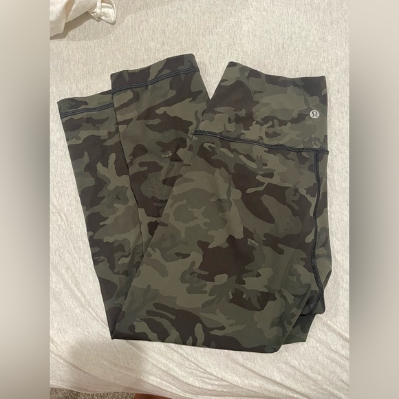 Wunder train high waisted crop camo - Picture 1 of 2